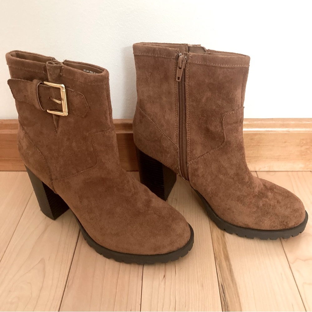 ANA Ronnie Suede Feel Boots, Size: 6.5
Color: Brown